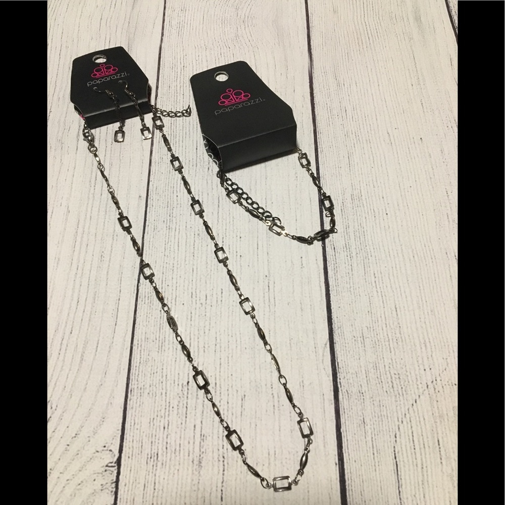Paparazzi Gunmetal Necklace Earring and Bracelet